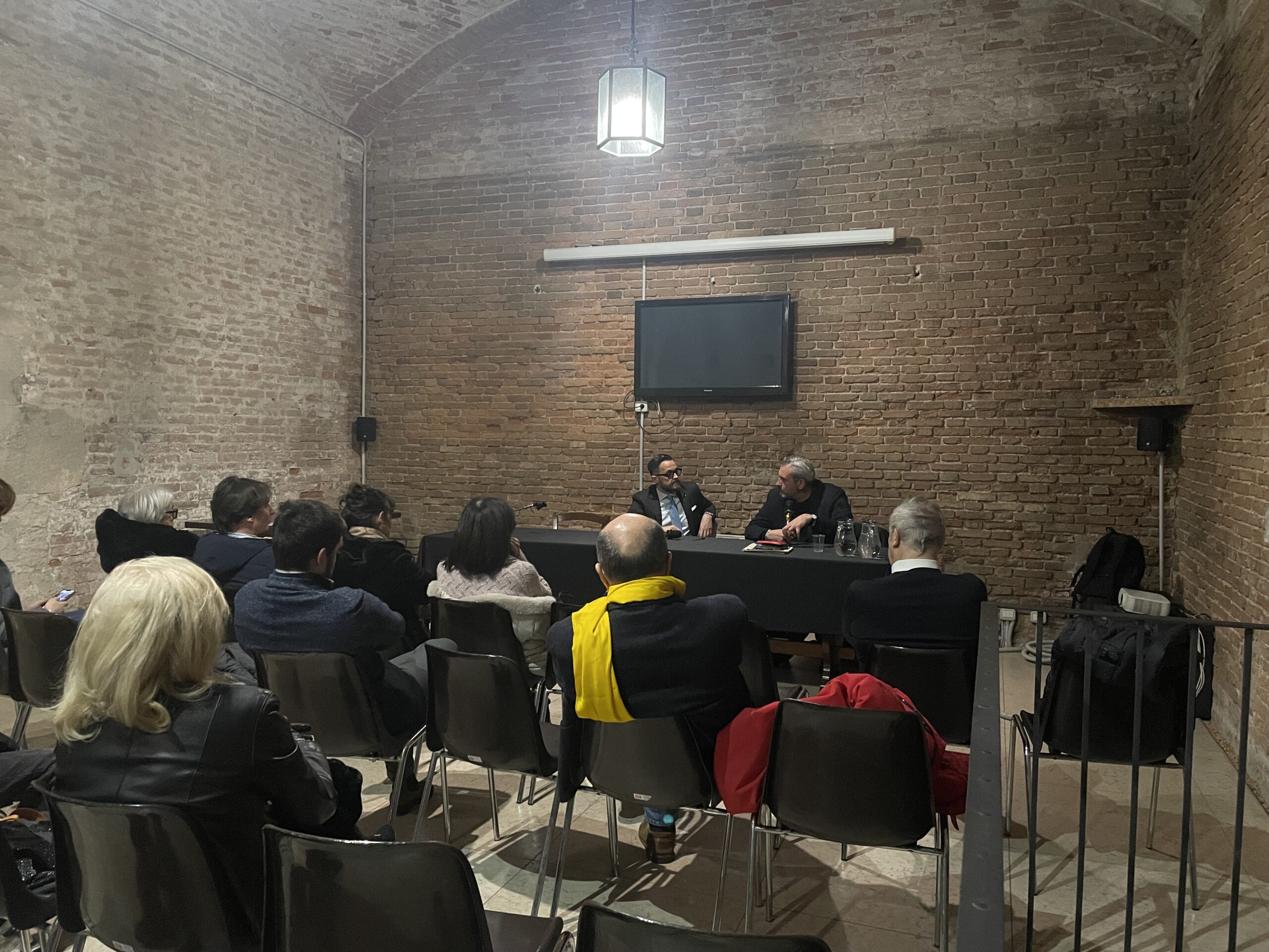 Verona Riparte discute della Verona del futuro con l'Architetto Pivetti